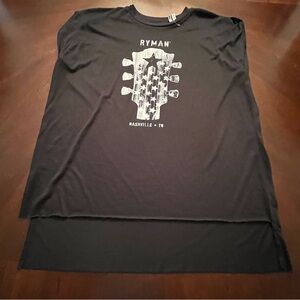 Ryman Auditorium Women's Top NWT